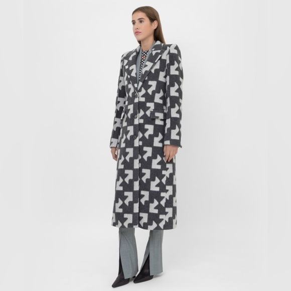 Off-White Jackets & Blazers - NWOT Off-White Geometric Pattern Wool Coat button closure us size 4